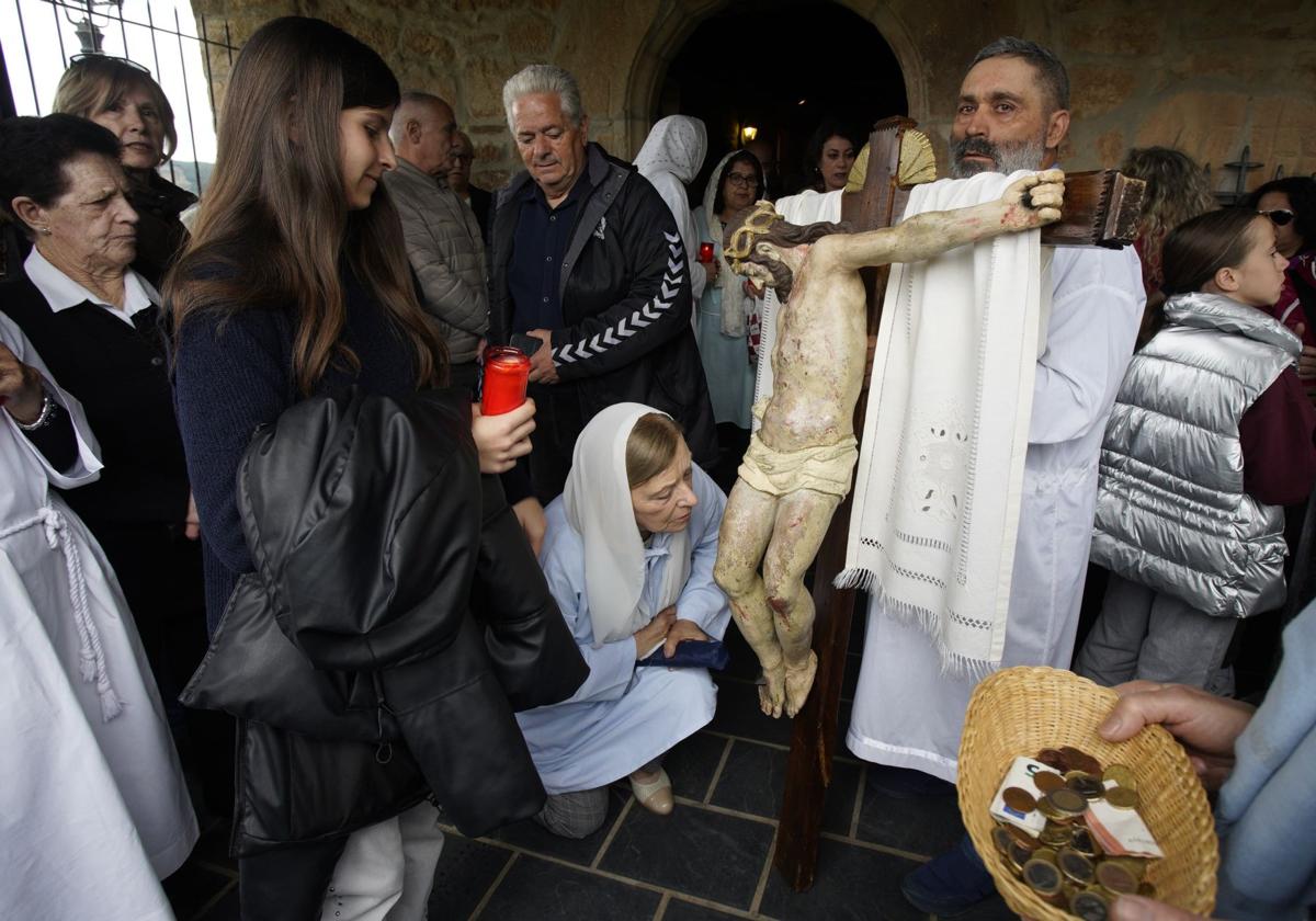 Quintana de Fuseros celebra su Procesión de los Amortajados