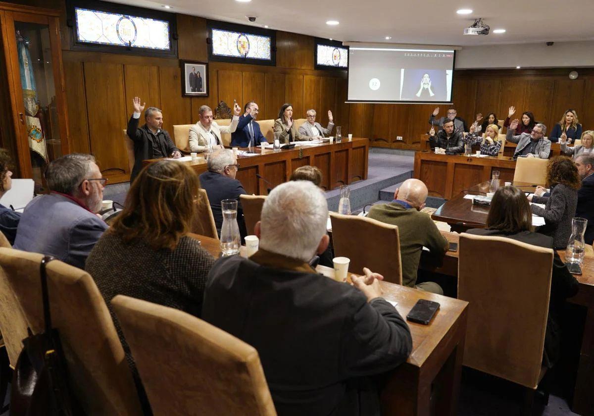 Imagen de archivo de un pleno en el Ayuntamiento de Ponferrada.