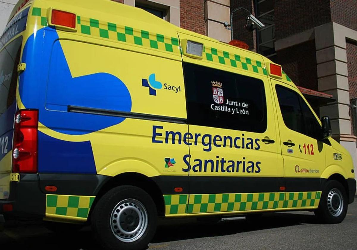 Imagen de archivo de una ambulancia de Sacyl.