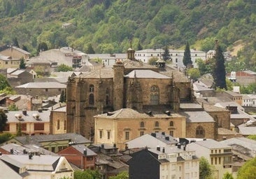 El pueblo de la provincia de León donde el peregrino descansa entre monumentos e historia