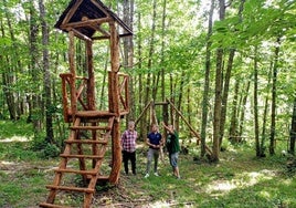 Imagen de la zona de ocio instalada en el soto de Villar de los Barrios.