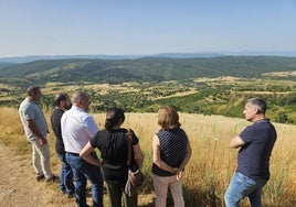 El presidente de la Diputación visitó Quintana de Fuseros, en el municipio de Igüeña.
