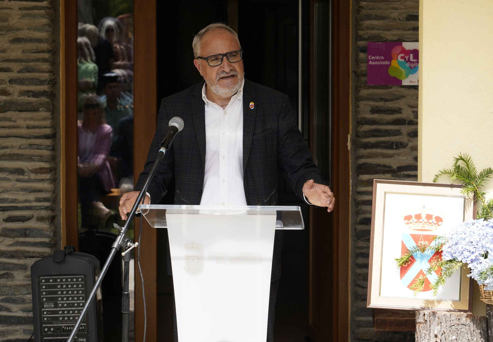 Acto del 25 aniversario del primer izado de la Bandera del Bierzo