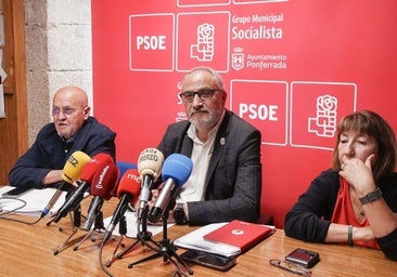 Imagen de la comparecencia de los concejales del PSOE sobre la red de calor de Ponferrada.