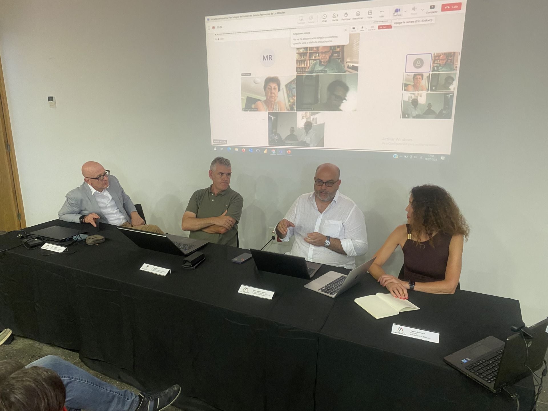Imagen de la reunión de la Fundación Las Médulas.