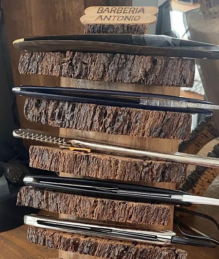 Imagen secundaria 2 - Utensilios de antiguos barberos del Bierzo.