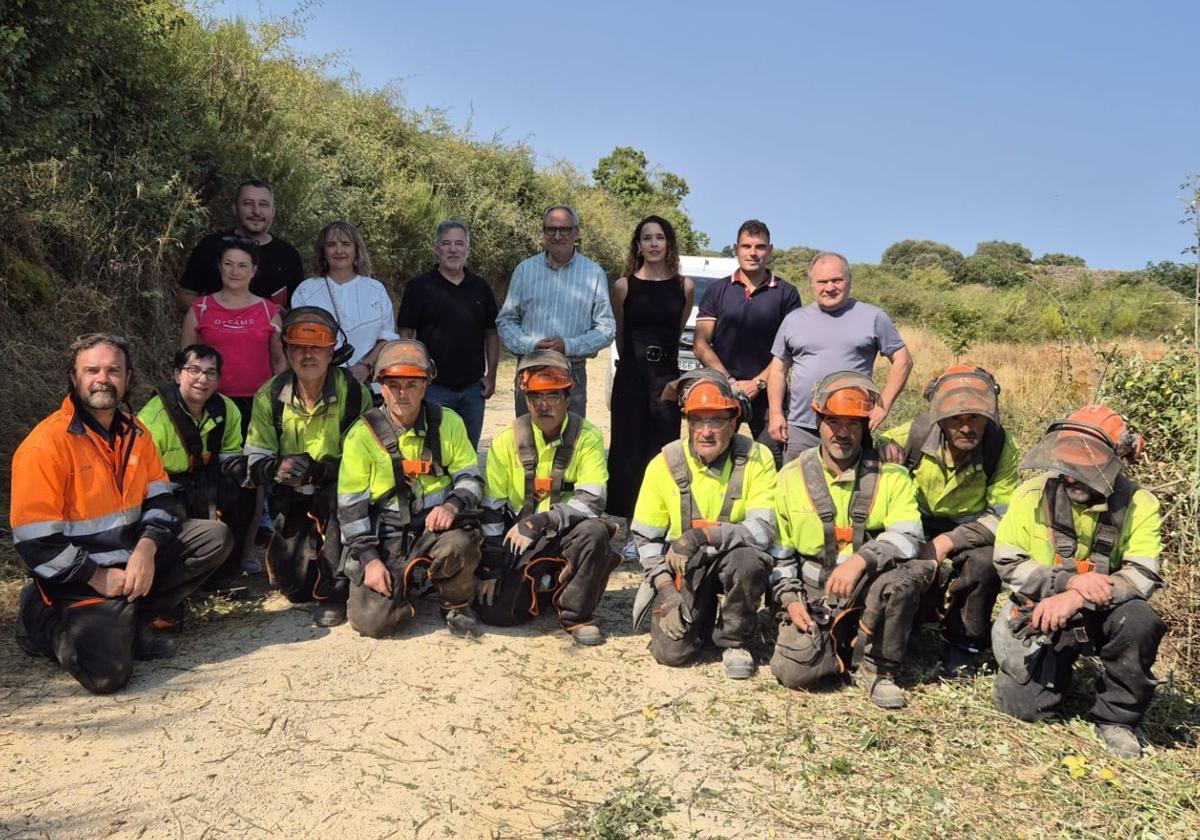 El presidente del Consejo Comarcal (4C) visitó las brigadas del Plan Montel en los trabajos de desbroce de Las Médulas.