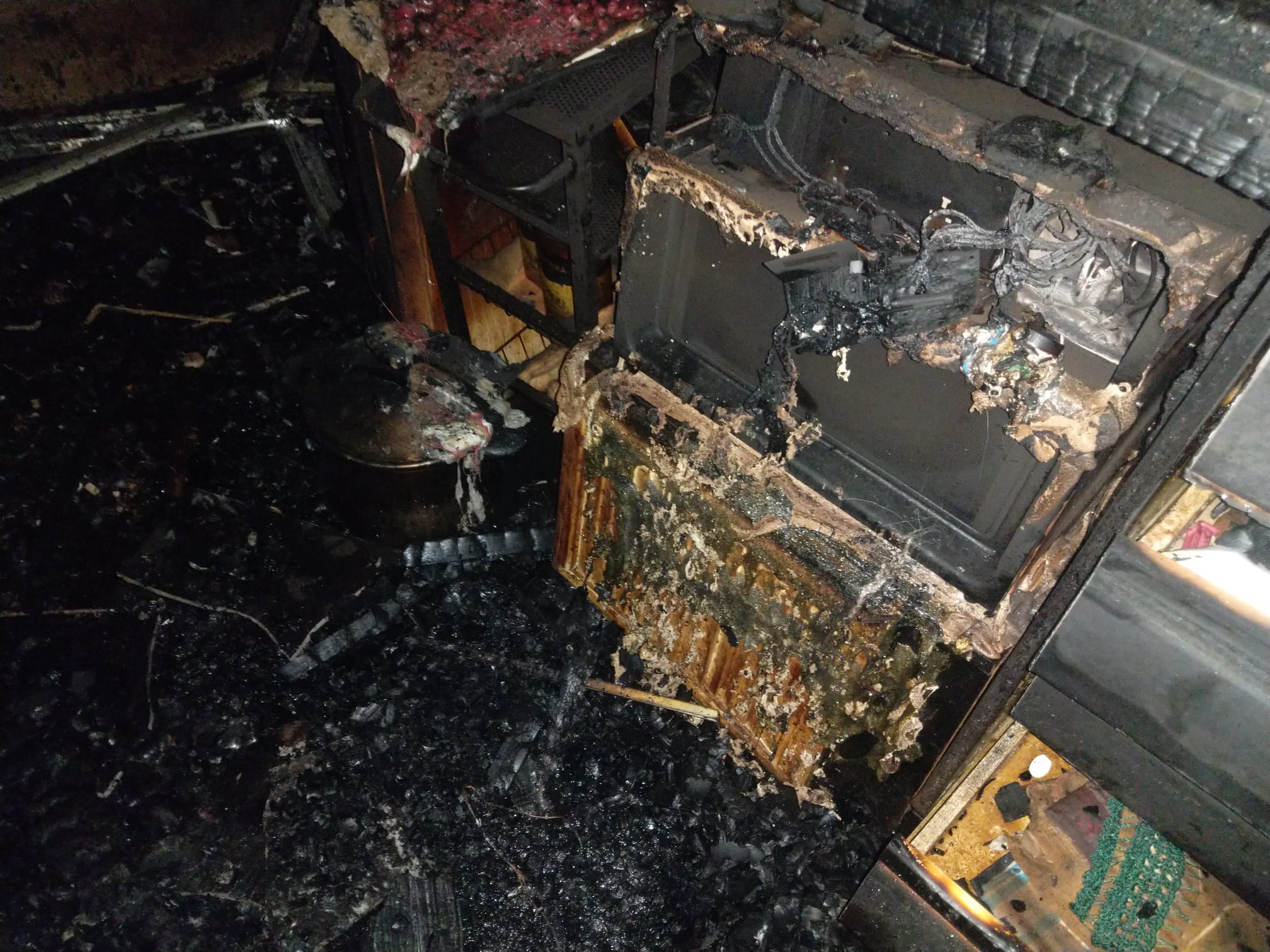 Imagen de la vivienda afectada por el incendio en San Andrés de Montejos.