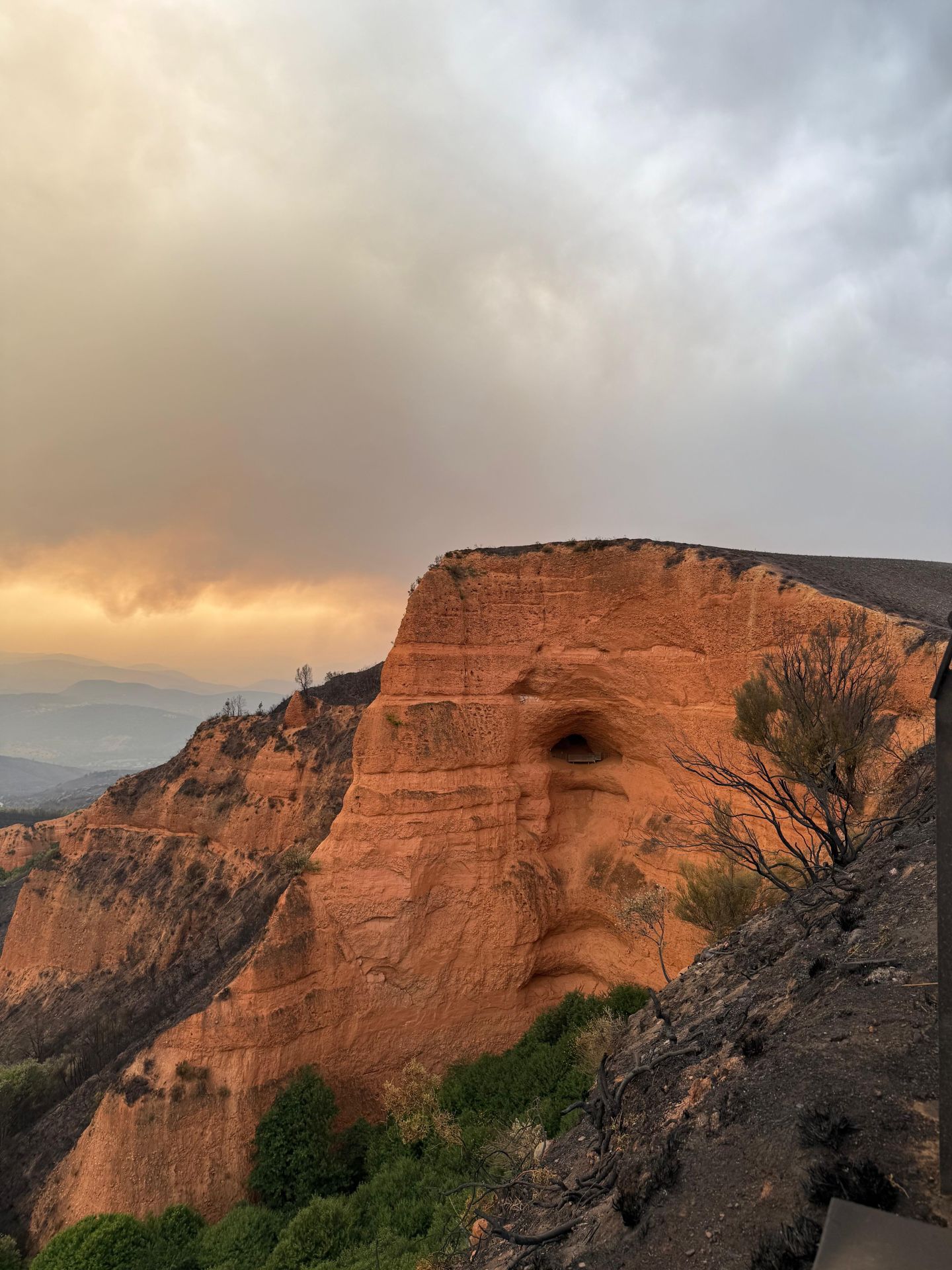 Así han quedado Las Médulas tras el incendio