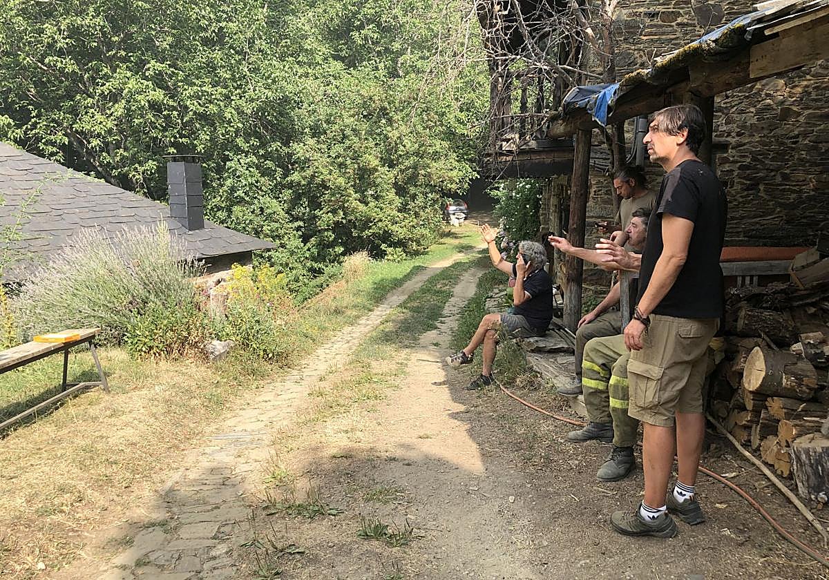 «Todos mis ahorros están en esta casa que se puede quemar»