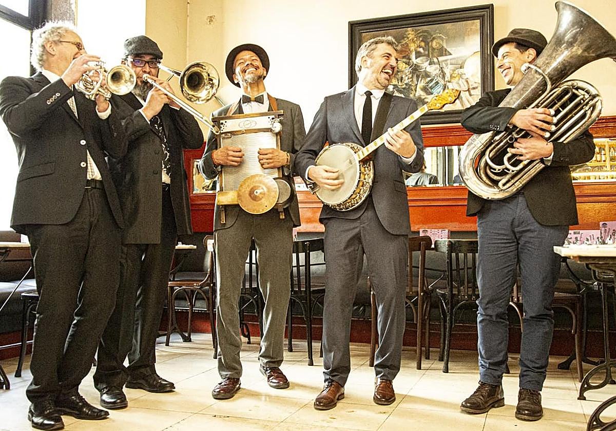 Imágenes de los miembros que forman Barba Dixie Band.
