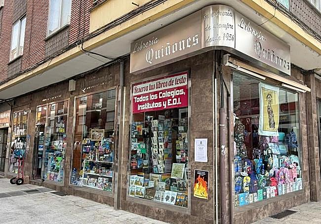 Fachada de la librería Quiñones.