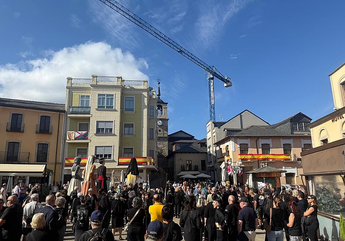 El Bierzo de luto frente a las autoridades en el Día de La Encina