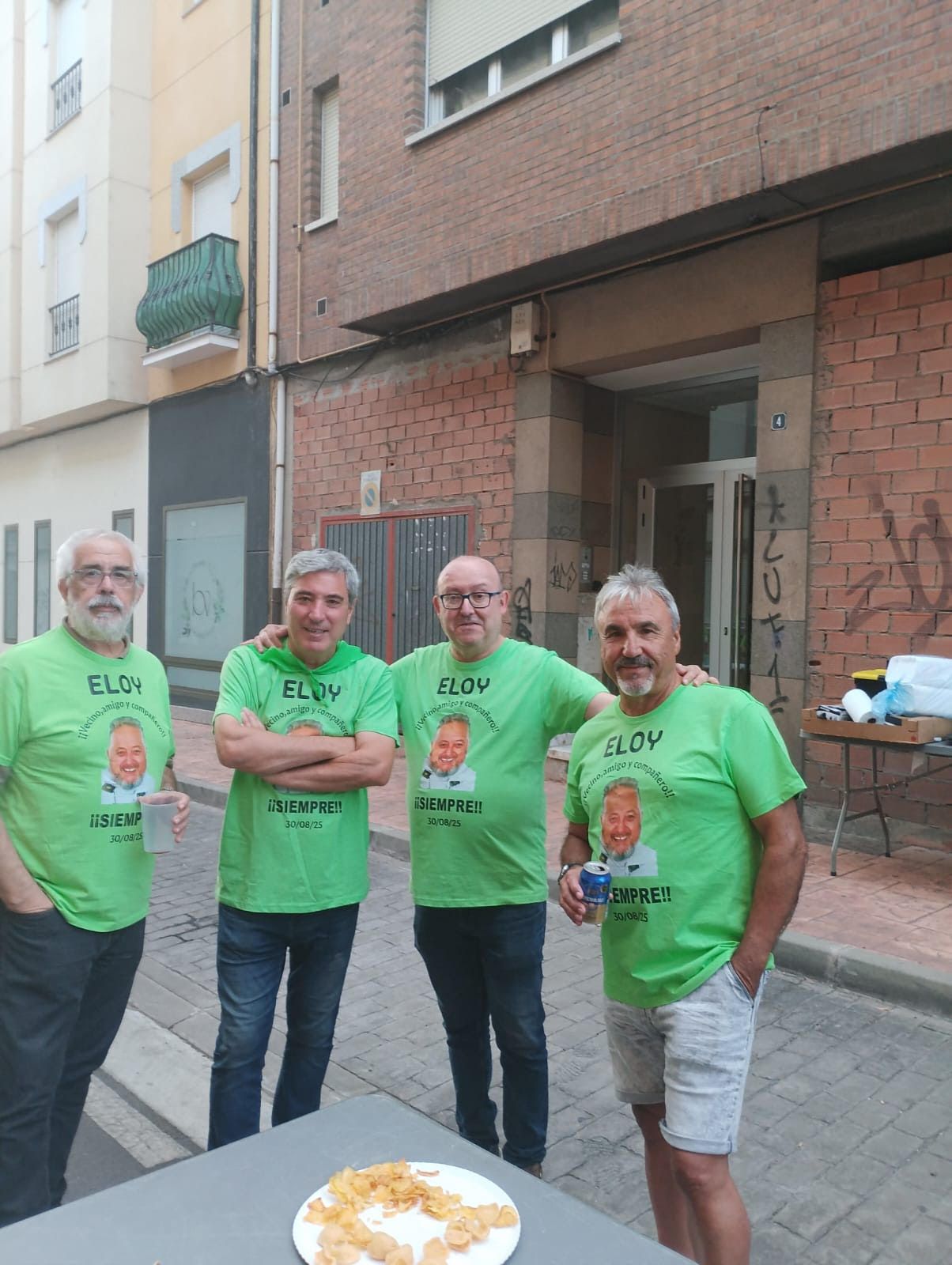 Celebración del reencuentro de los niños que se criaron en la calle Nicomedes Martín Mateos de Ponferrada.