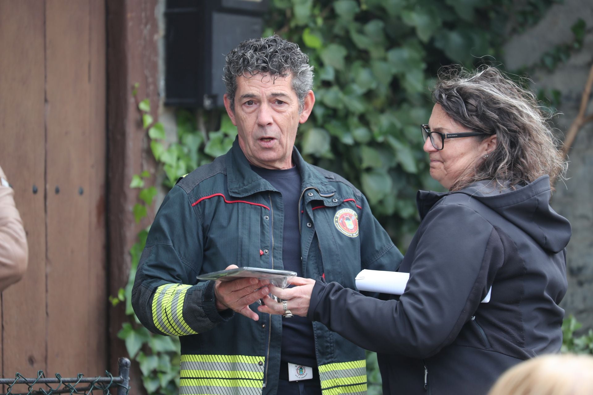 Las imágenes del acto de homenaje al bombero forestal fallecido en Espinoso de Compludo