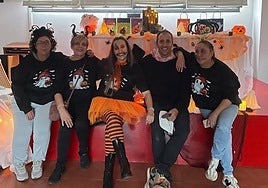 Vecinos de Santo Tomás de las Ollas en la última edición de la fiesta de Halloween.