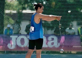 Miguel Muñoz realizando una de las pruebas de lanzamiento de martillo.