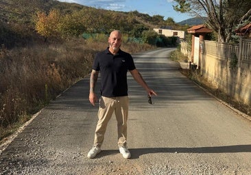 Los vecinos de la periferia de Ponferrada sienten que el asfalto pasa de largo: «Es inaudito que estemos así»