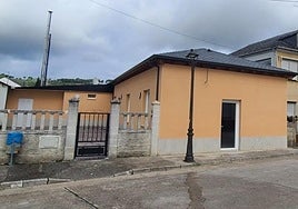 Imagen del edificio de las escuelas de Magaz de Abajo.