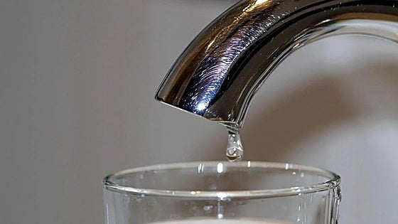 Vecinos del Bierzo sin agua por los arrastres de ceniza de los incendios tras las primeras lluvias