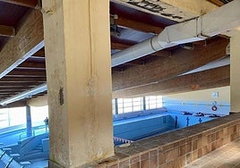 Imágenes de archivo del estado de las piscinas municipales de Ponferrada.
