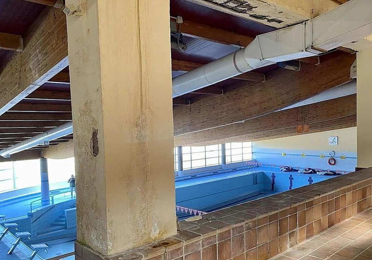 Imágenes de archivo del estado de las piscinas municipales de Ponferrada.
