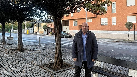 El barrio de Ponferrada donde sus vecinos celebran las fiestas casi a oscuras
