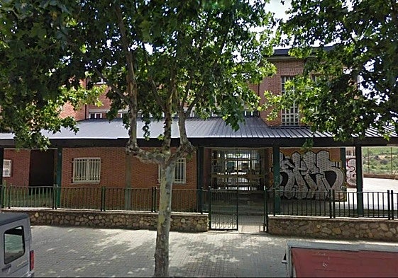 Imagen del colegio San Andres de La Borreca de Ponferrada.