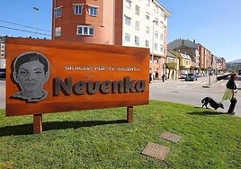 Monumento de reconocimiento a Nevenka Fernández en Ponferrada.