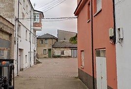 Imagen de la calle en la que se ubica la casa que ha salido a subasta.