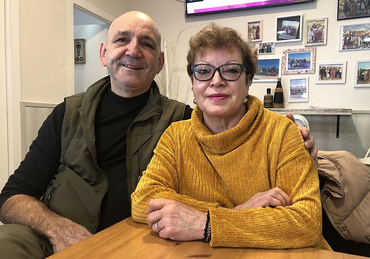 Miguel Álvarez y Nieves Leite, ya jubilados, han sido el alma del bar Gundín de Ponferrada.