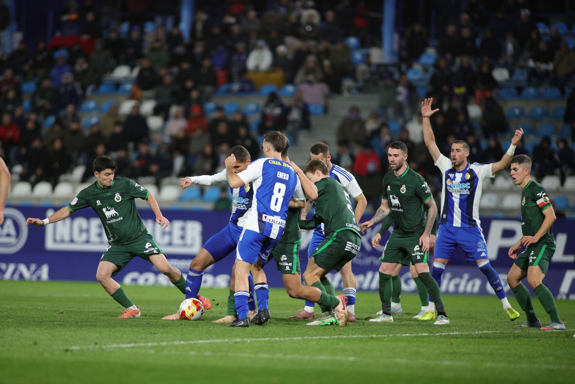 Las imágenes del partido Ponferradina - Racing de Santander