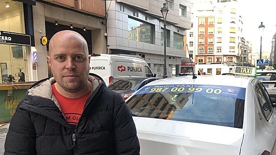 Desde unos brackets hasta una olla express: lo que se olvida la gente en los taxis de Ponferrada