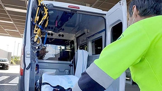 Heridos dos hombres al caer con su furgoneta a la CL-631 en Páramo del Sil