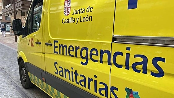 Dos personas resultan heridas en la colisión de dos turismos en Bembibre