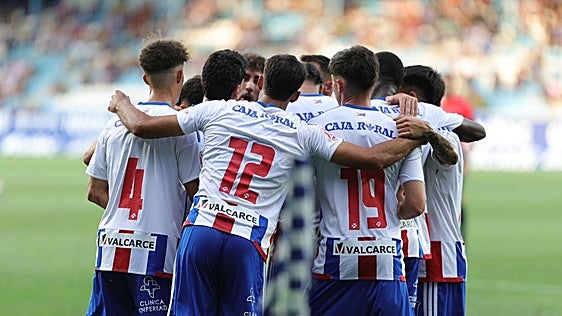 Tablas en el estreno de la Deportiva en El Toralín ante el Real Madrid Castilla