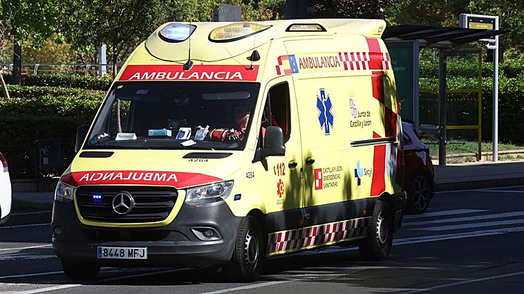 Una mujer de 70 años queda herida con una brecha en la cabeza tras ser atropellada en Ponferrada