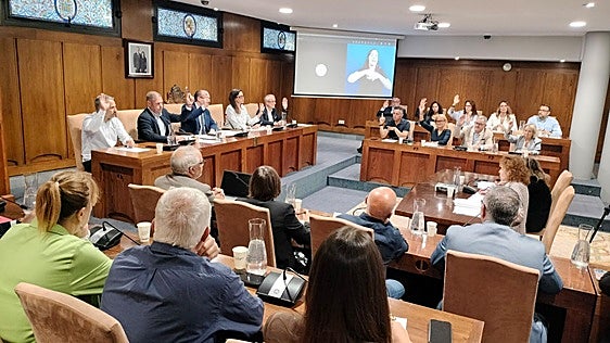 El pleno de Ponferrada aprueba, con criterios de 'prioridad nacional', la cesión de una parcela para viviendas protegidas