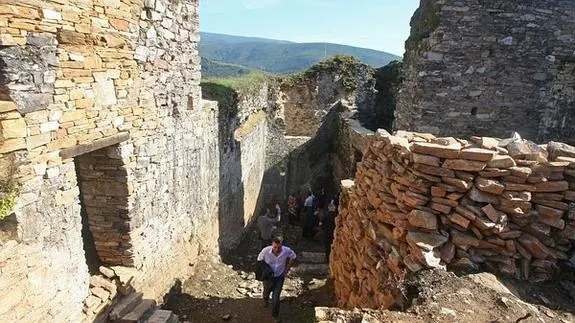 Castillo de Sarracín en Vega de Valcarce. 
