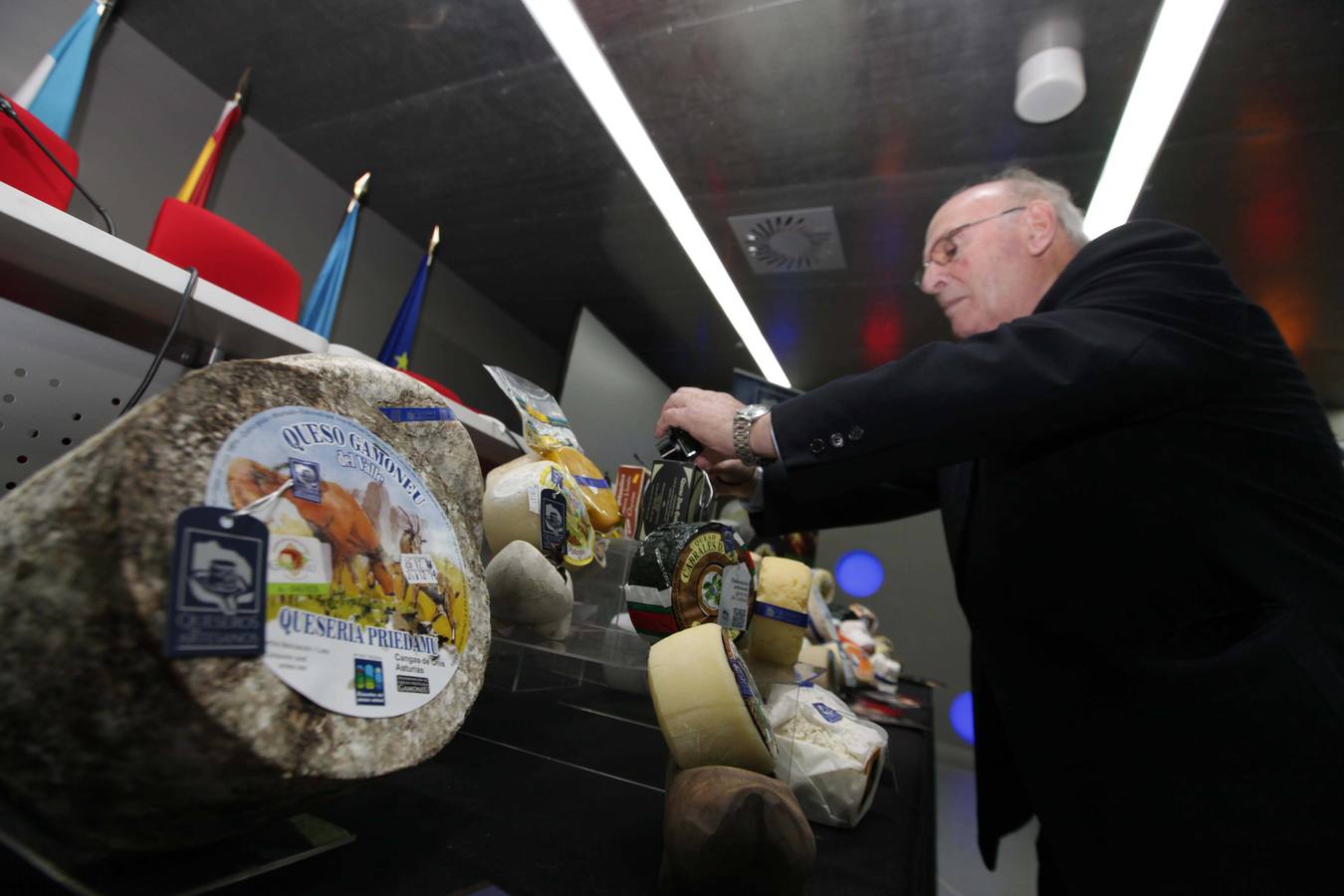 Productores lanzan la marca de calidad Queseros Artesanos