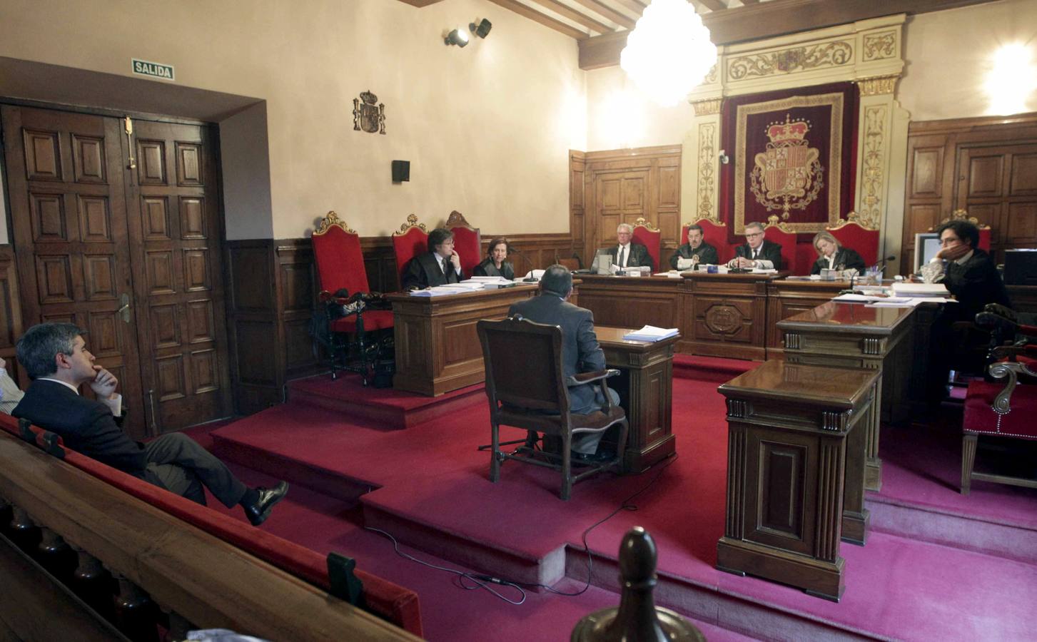 Ángel González, ante el juez por un delito de prevaricación