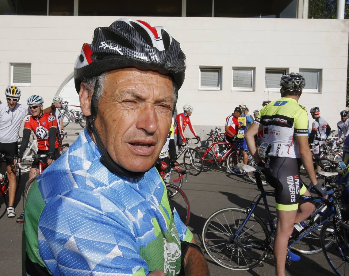 Carlos Sainz se suma al homenaje a Carlos Barredo