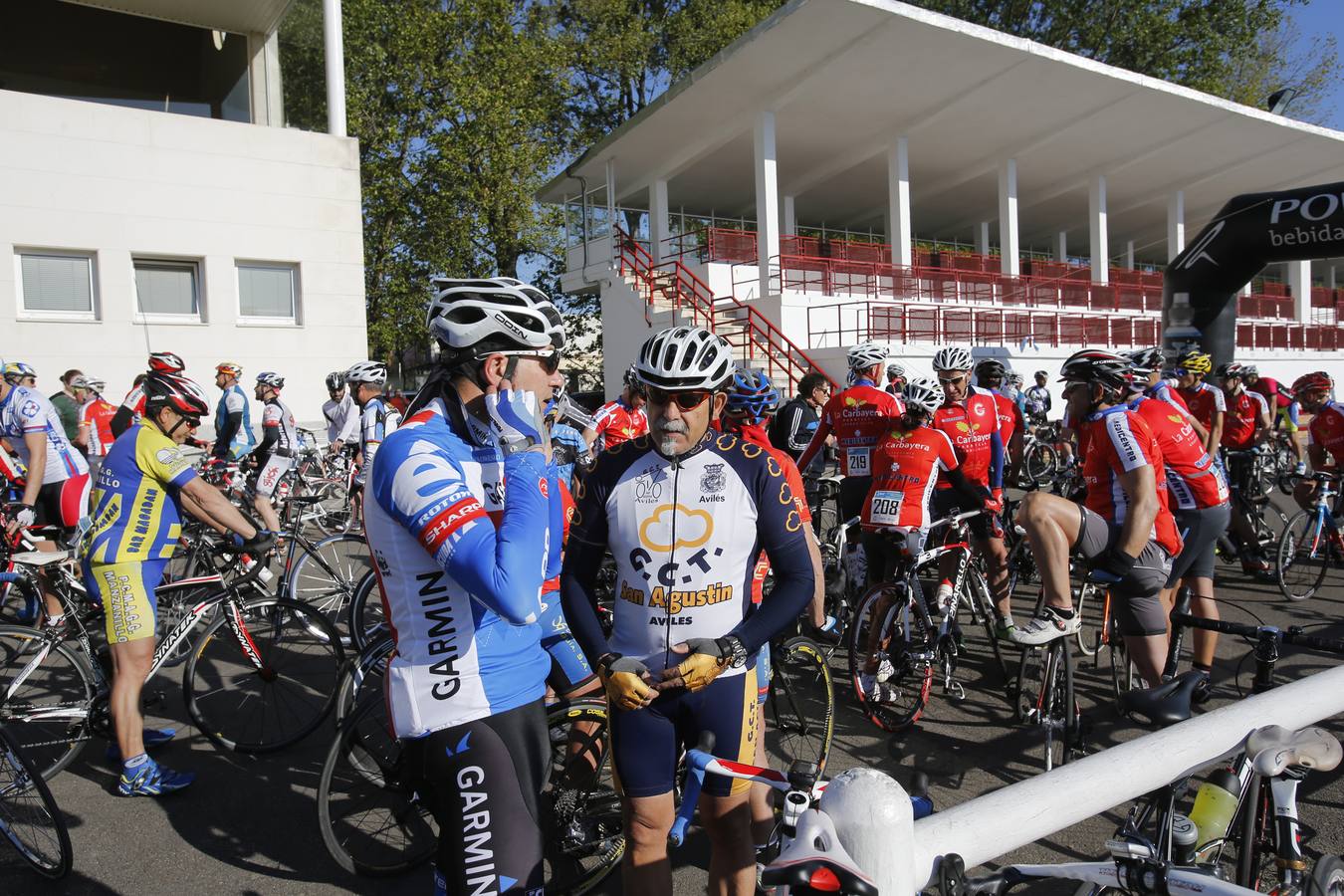 Carlos Sainz se suma al homenaje a Carlos Barredo