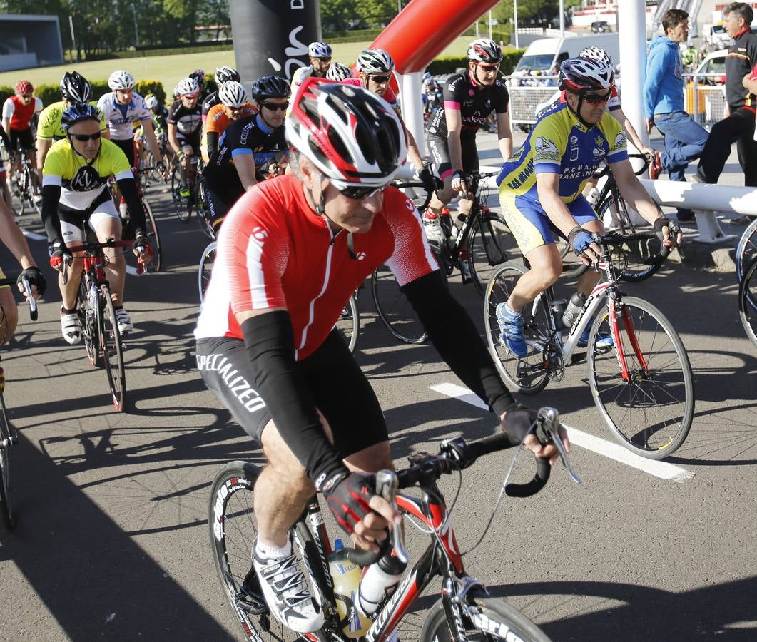Carlos Sainz se suma al homenaje a Carlos Barredo