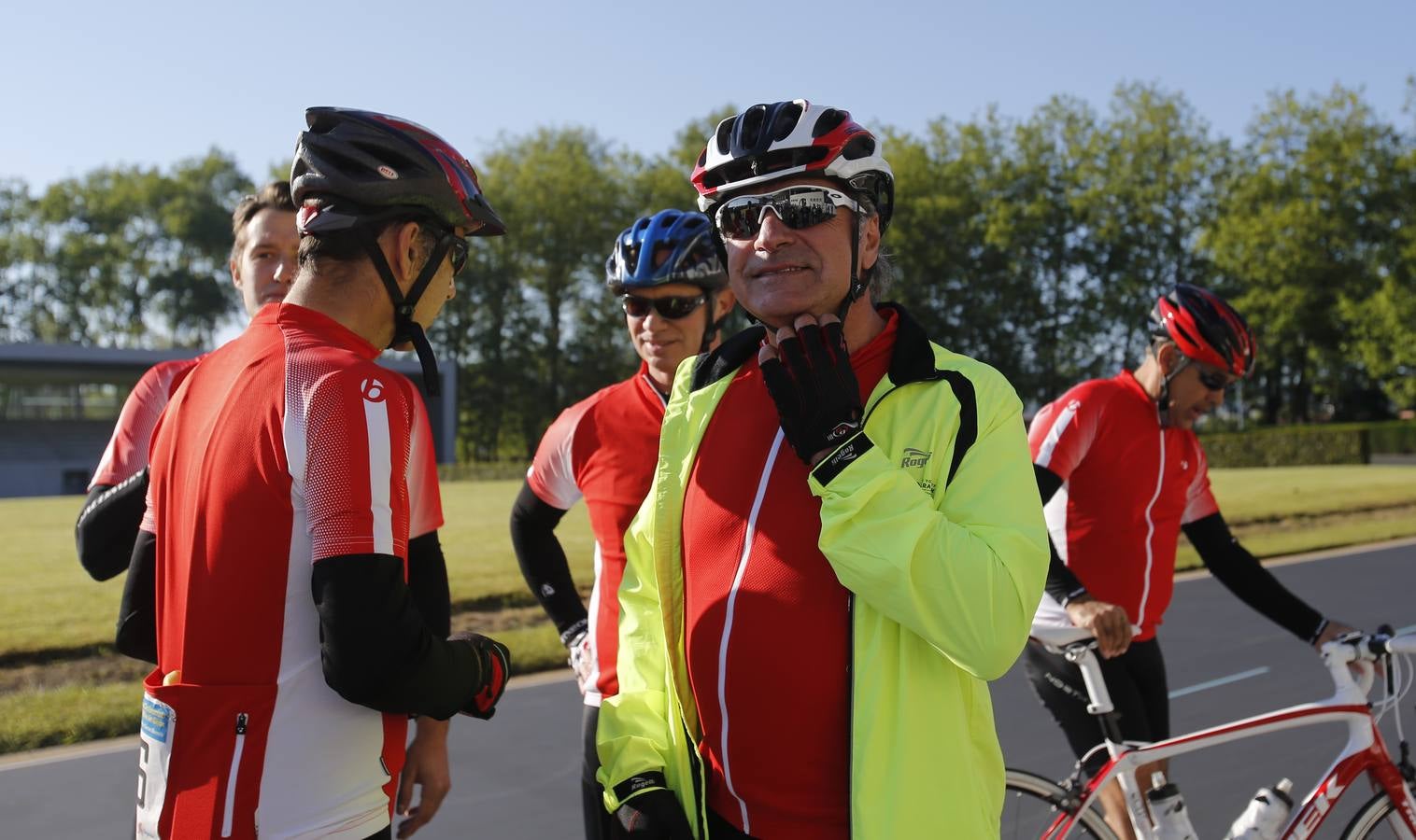 Carlos Sainz se suma al homenaje a Carlos Barredo