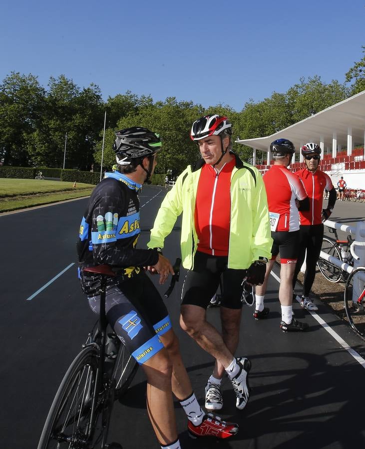 Carlos Sainz se suma al homenaje a Carlos Barredo