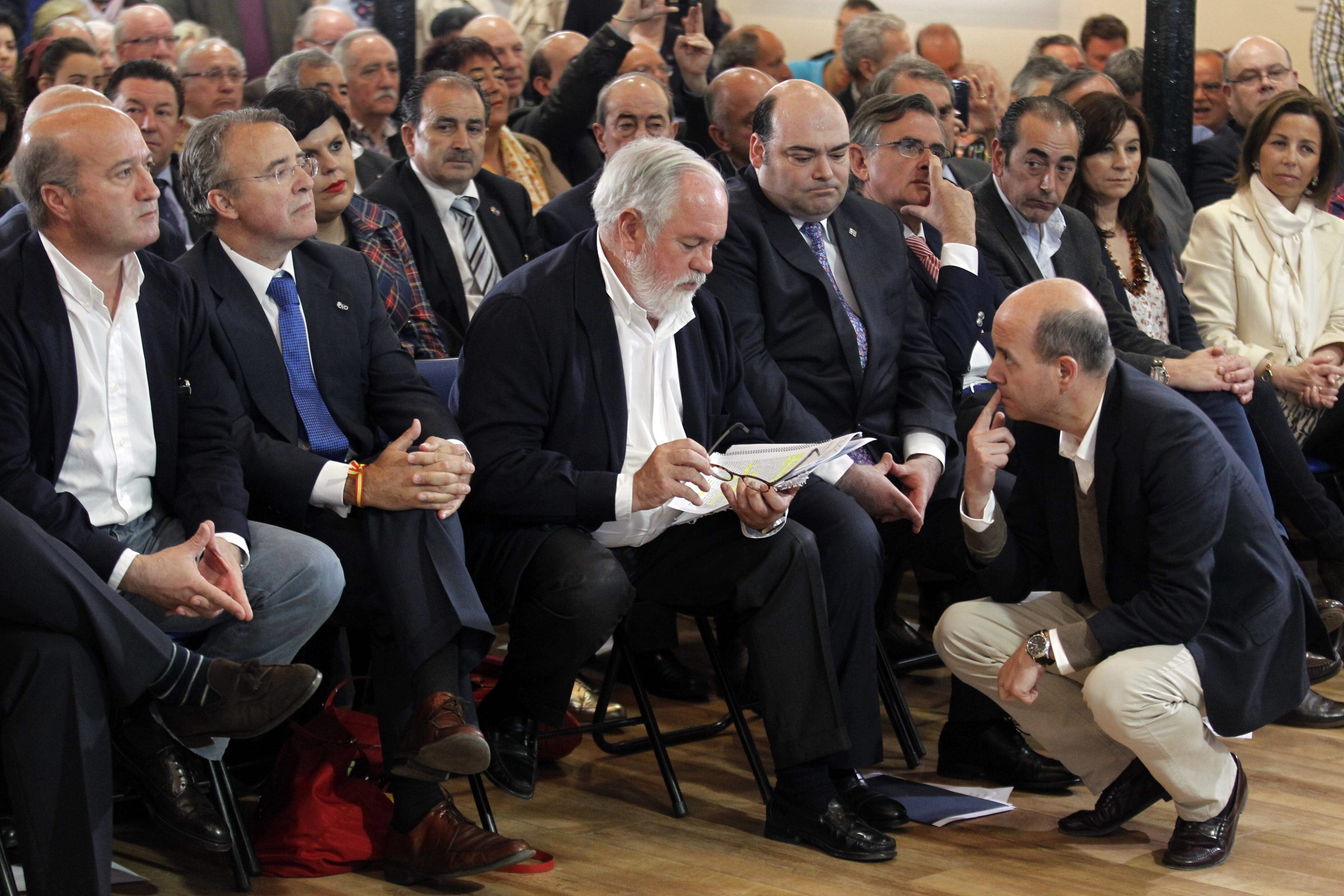 Mitin de Arias Cañete en Oviedo
