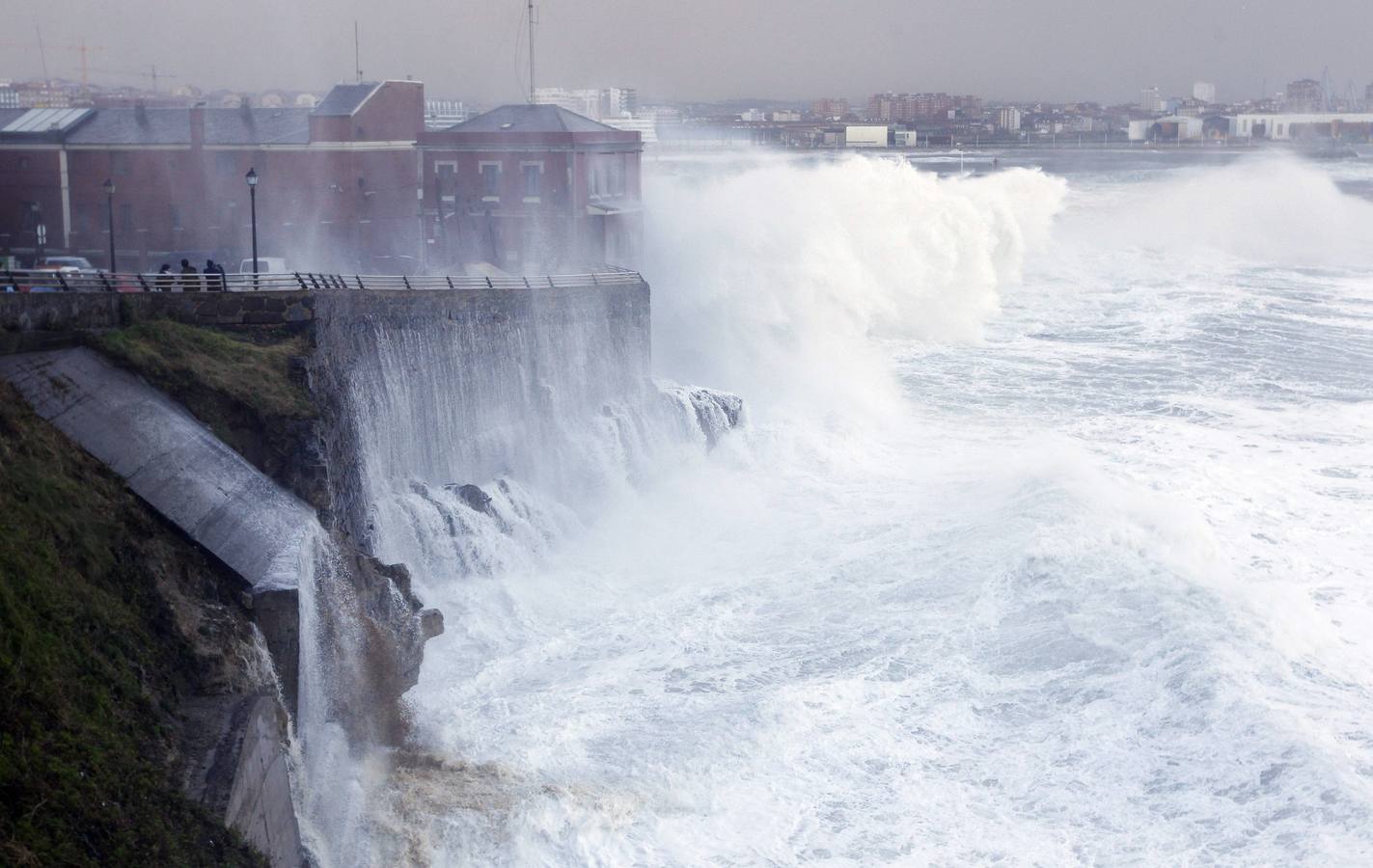 El azote del temporal en Asturias