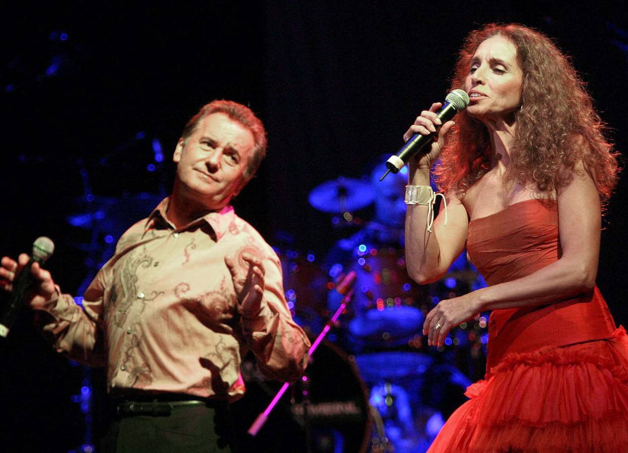 Víctor Manuel, su carrera en imágenes