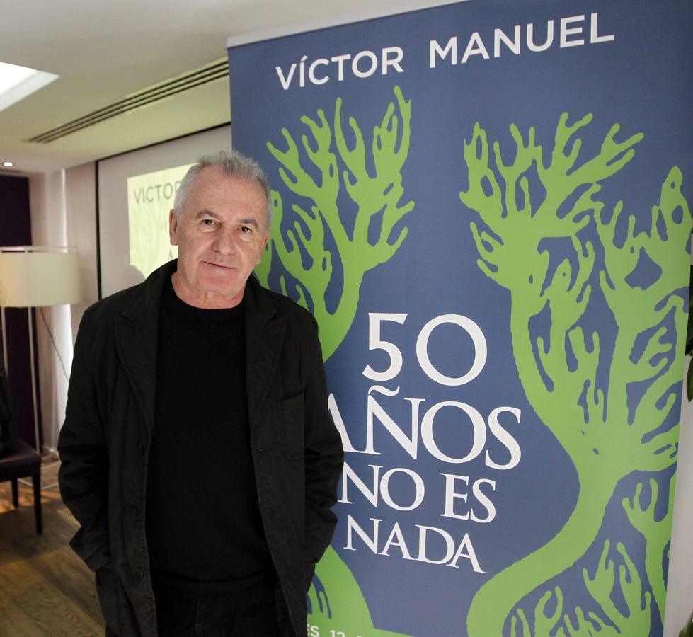 Víctor Manuel, su carrera en imágenes